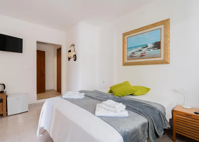 Nyaraló Andromeda's *